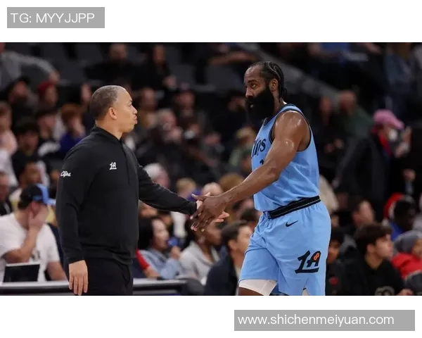 篮网与快船激战第一节精彩瞬间回顾与分析